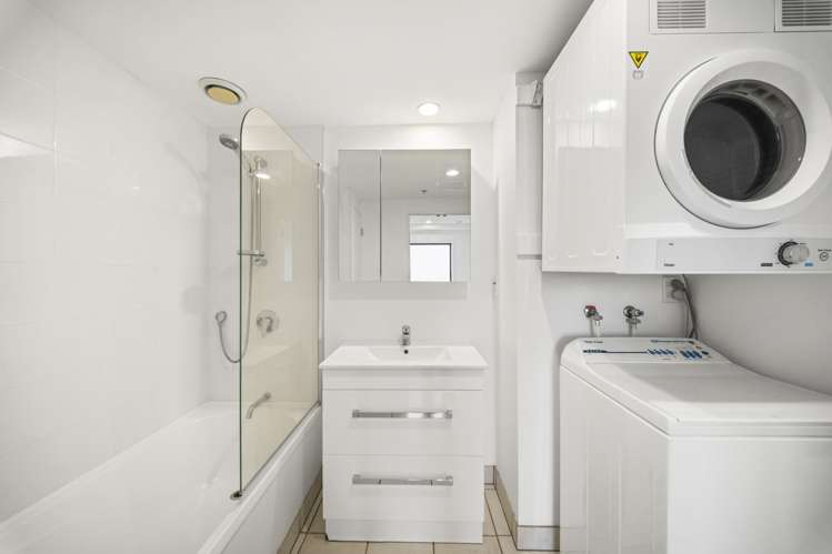 3F/10 Crown Lynn Place New Lynn_10