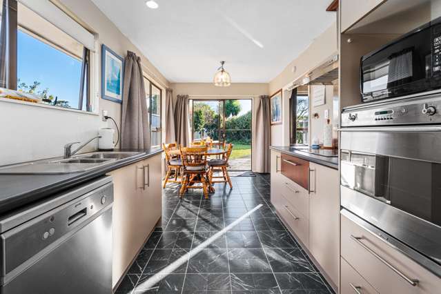 59 Oakley Crescent Hornby_2