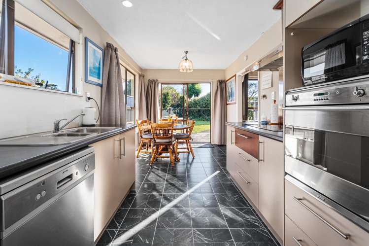 59 Oakley Crescent Hornby_2