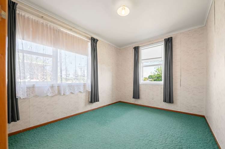 50 Garden Heights Avenue Glenview_11