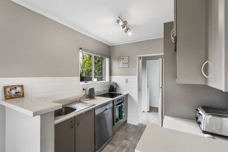 20/24 Eastglen Road Glen Eden_5