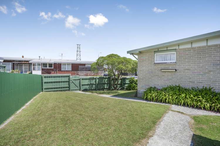 140 Dowse Drive Maungaraki_14
