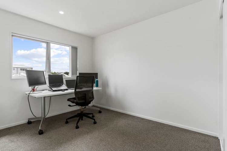 100B Point England Road Pt England_12