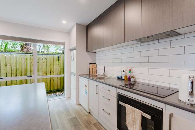 10A Gazeley Avenue Silverdale_3