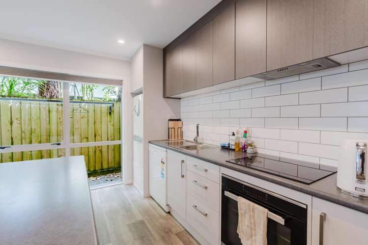 10A Gazeley Avenue Silverdale_3