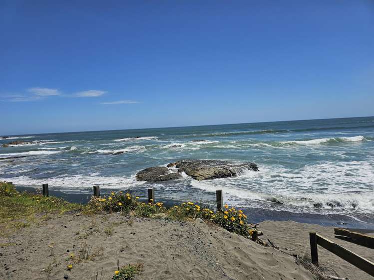 7 Mission Road Port Waikato_6