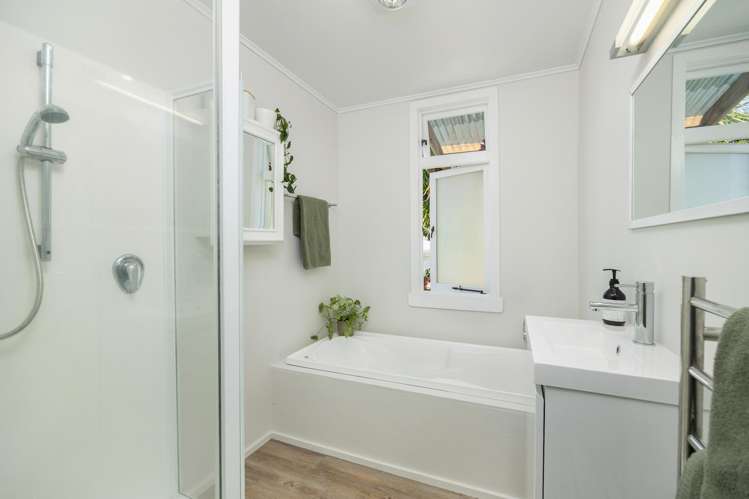 7 Thomas Avenue Mount Albert_15