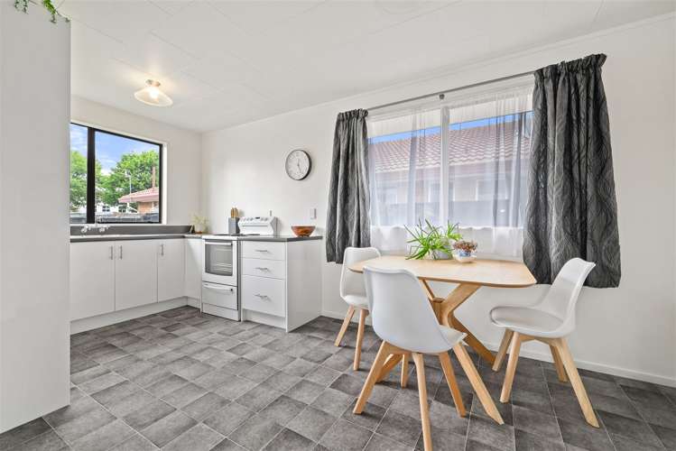 2/4 Armilla Lane Hei Hei_5