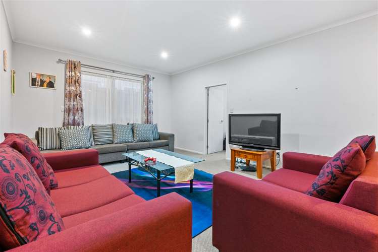 77 Valderama Drive Flat Bush_5
