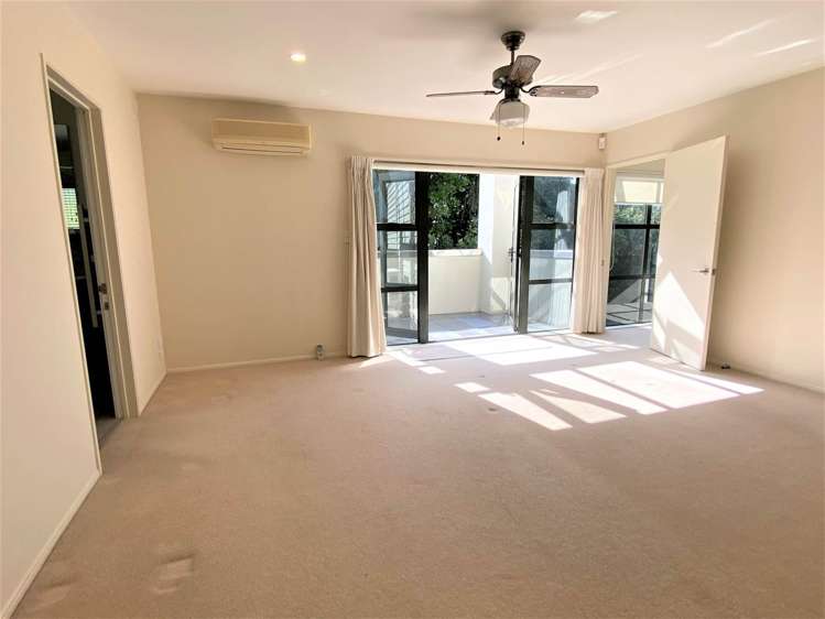 1/75 Beach Road Castor Bay_12