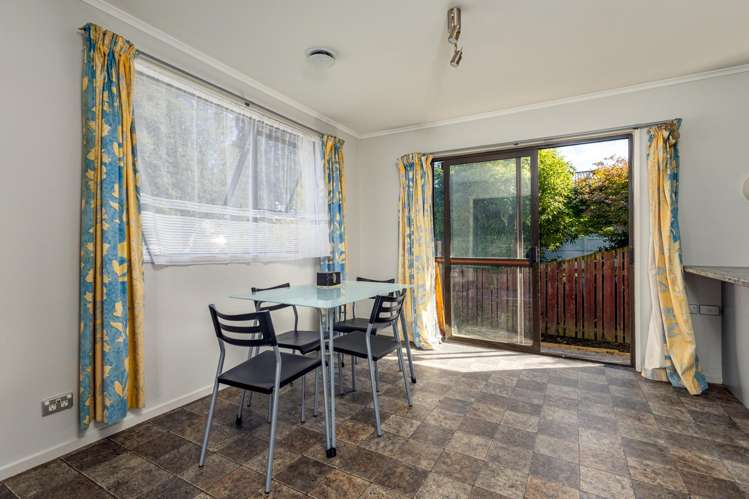 82 Hoods Road_4