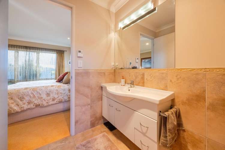 38 Pacific Avenue Poraiti_11