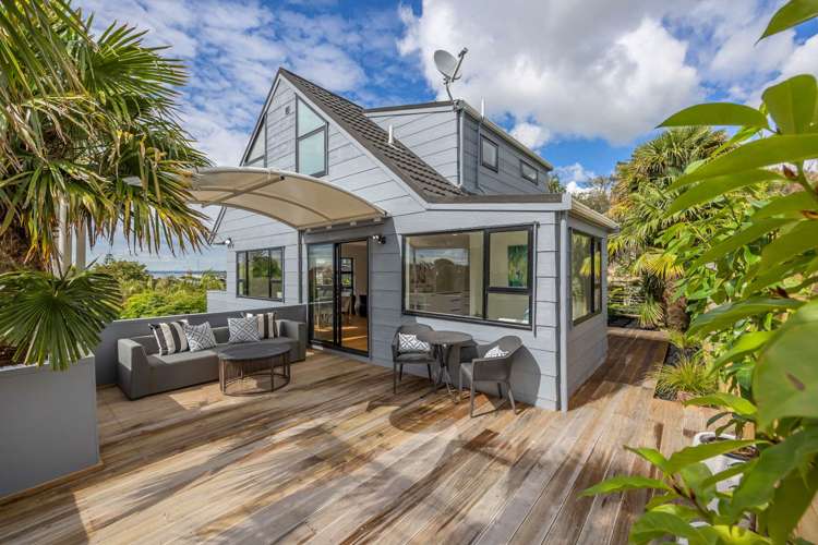 2/126 Beach Road Castor Bay_2