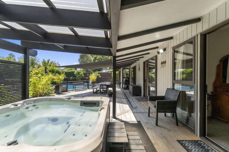 16 Roderick Street Otumoetai_15