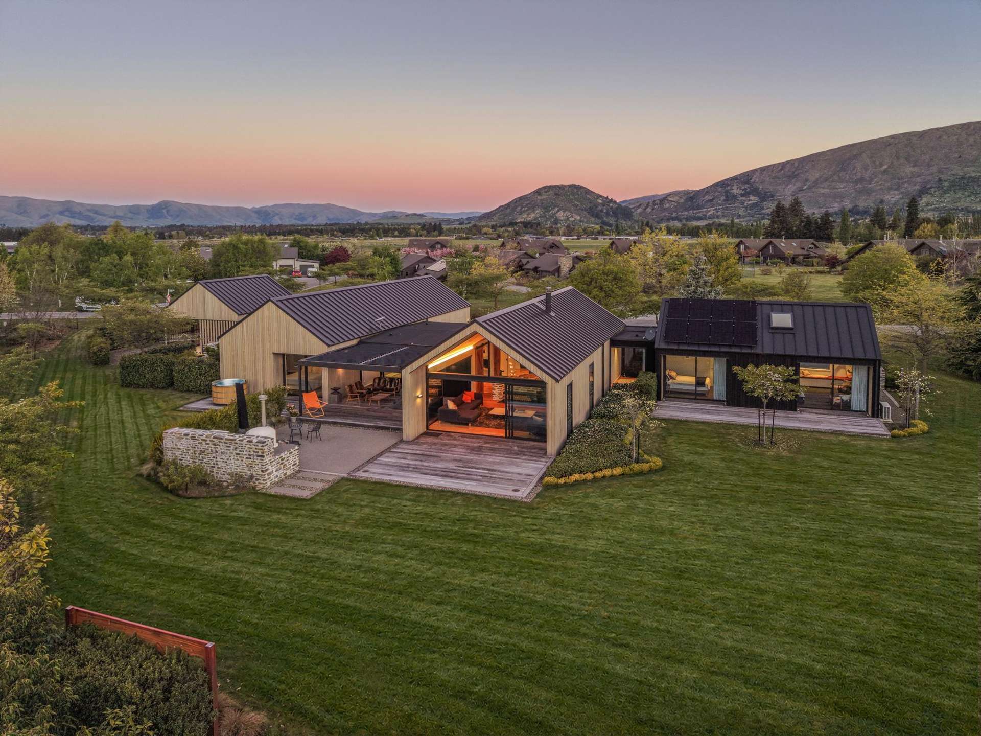 7 Mountain View Drive Wanaka_0