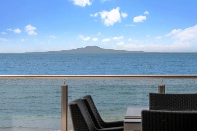 9 Arkles Strand Arkles Bay_35