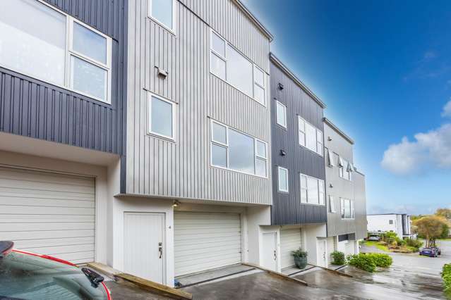 4/12 Scotland Place Hillcrest_4