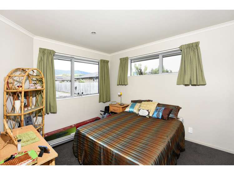 12 Glover Place Stoke_11