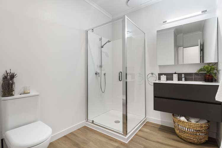 2/1 Genevieve Lane Hobsonville_6