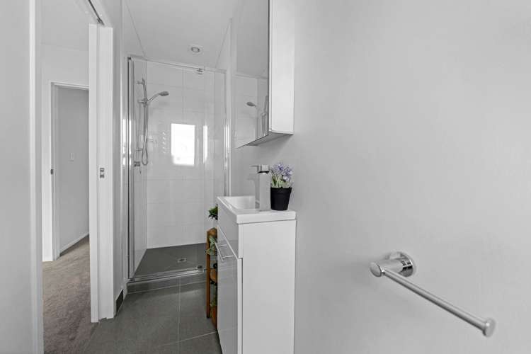 11/11 RAY SMALL DRIVE Papakura_10