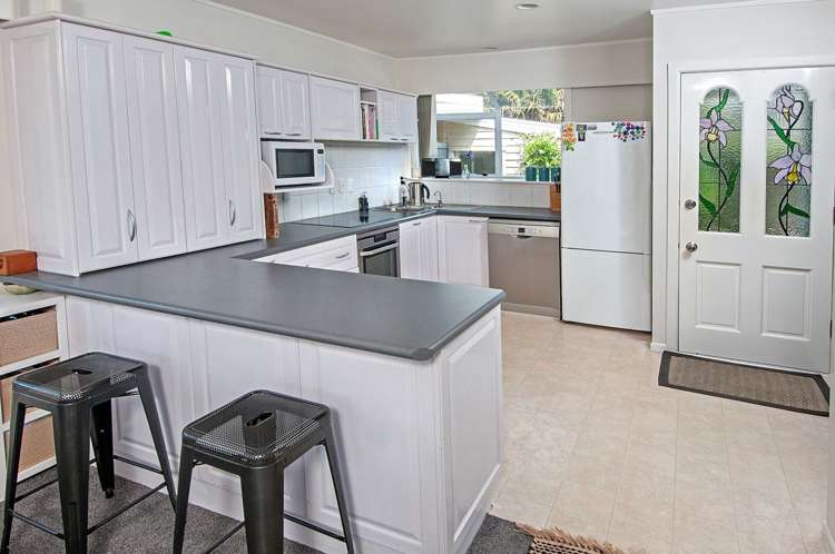 8 May Avenue Te Atatu South_5