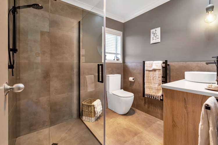 2 Georgia Lane Kamo_18