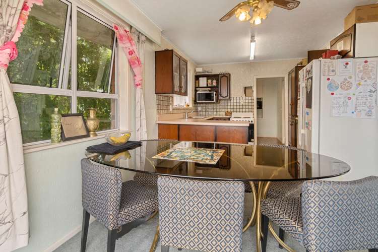 79 Buscomb Avenue Henderson_13