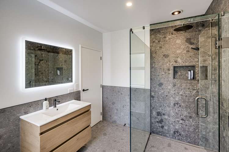 29 Pohutukawa Drive Bay View_17