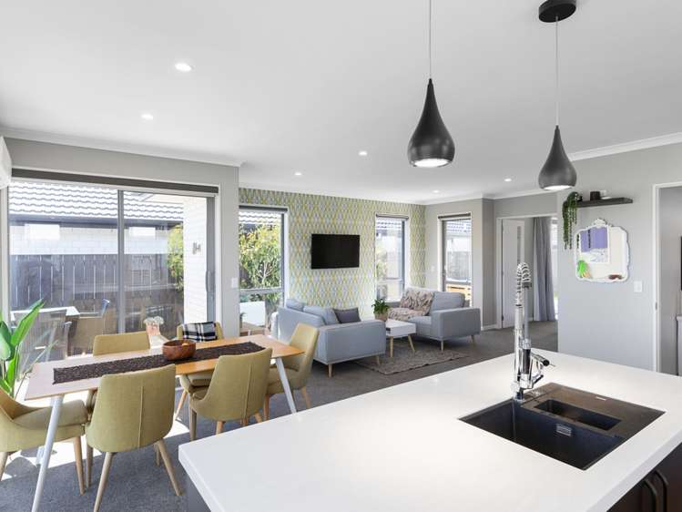 21 Corsair Crescent Burleigh_8