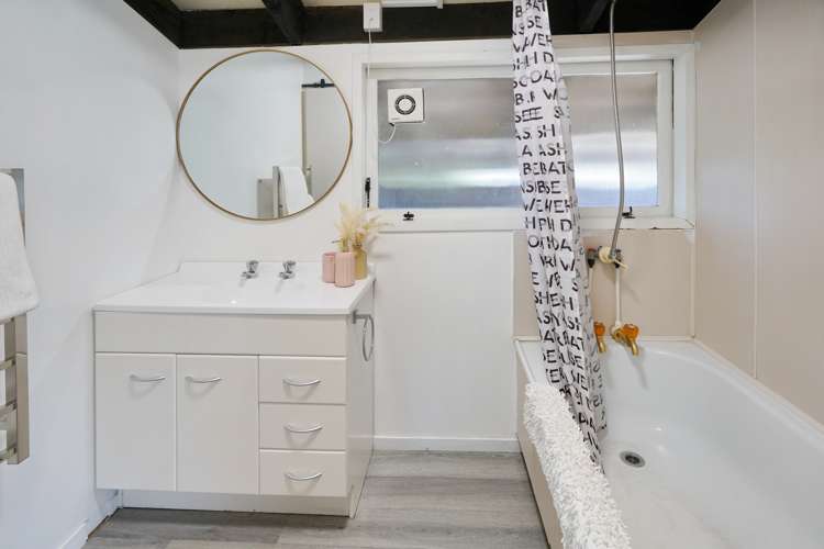 253 Waterloo Road Hornby_16