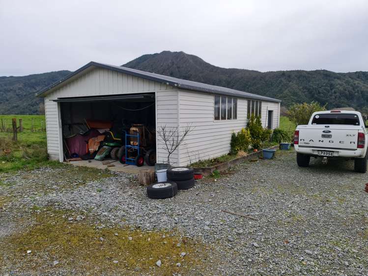 72 Hotham Street Murchison_19