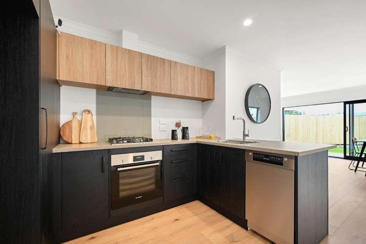 2/12 McEwan Place 1071_1