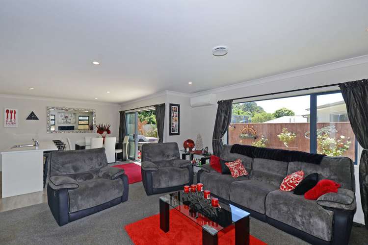 32 Poppy Watts Grove Stokes Valley_2