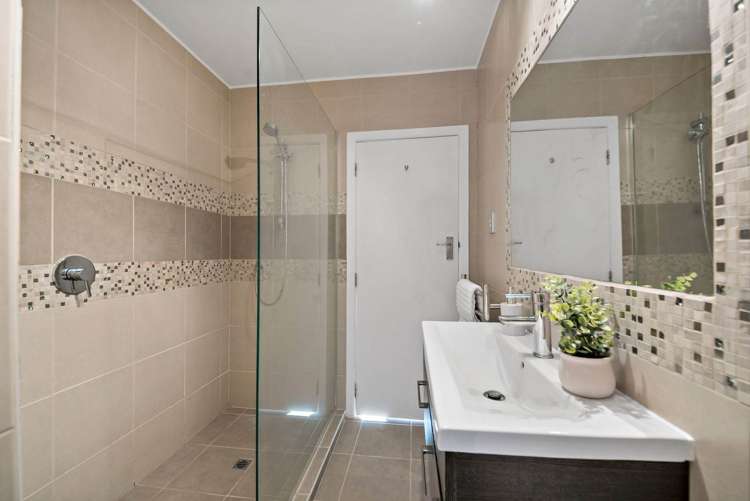 2/49 Tarawera Terrace St Heliers_10