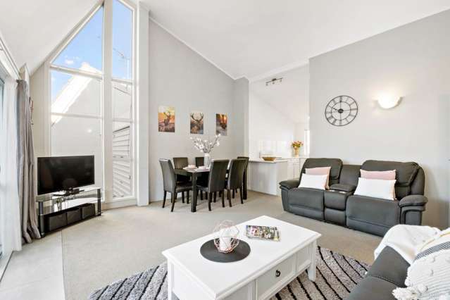 2/1 Ondine Place Glenfield_1