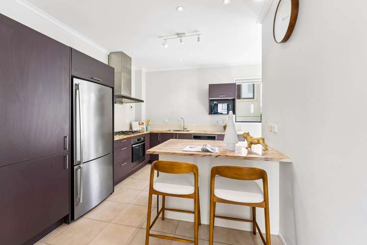 6 Ashurst Lane Greenhithe_10