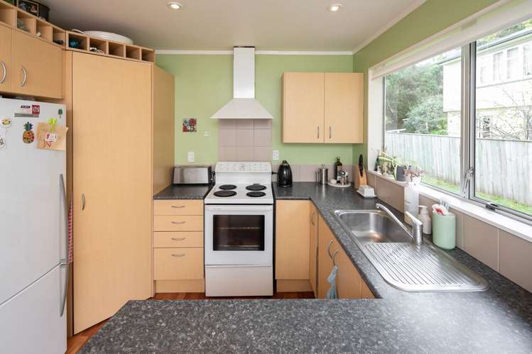 56 Victory Avenue Karori_10