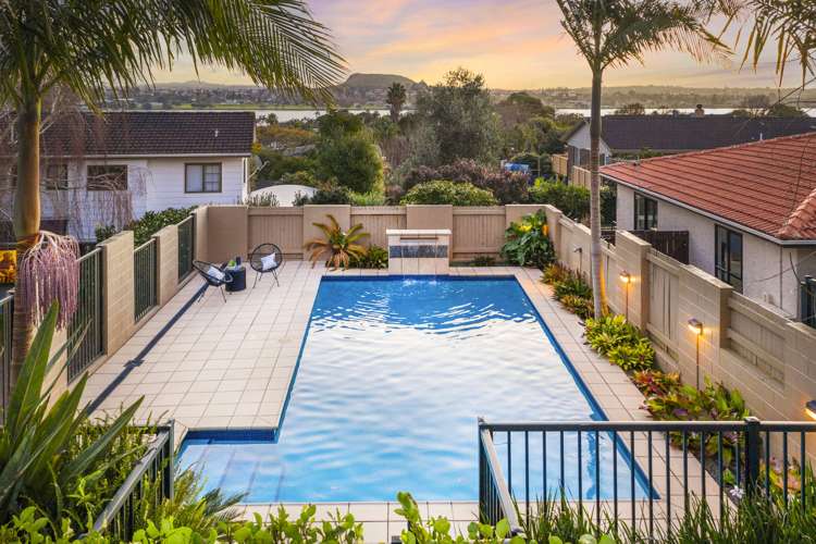 22 Andrea Place Sunnyhills_10