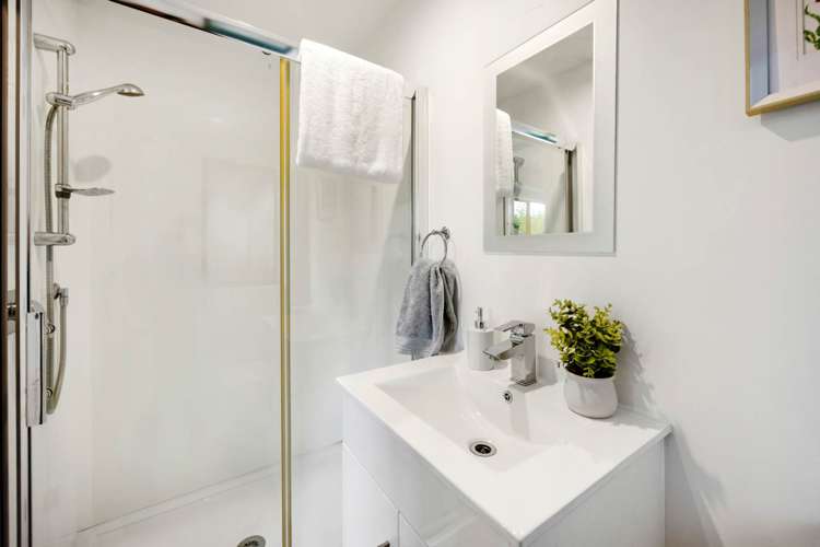 3 Telstar Place Beach Haven_16