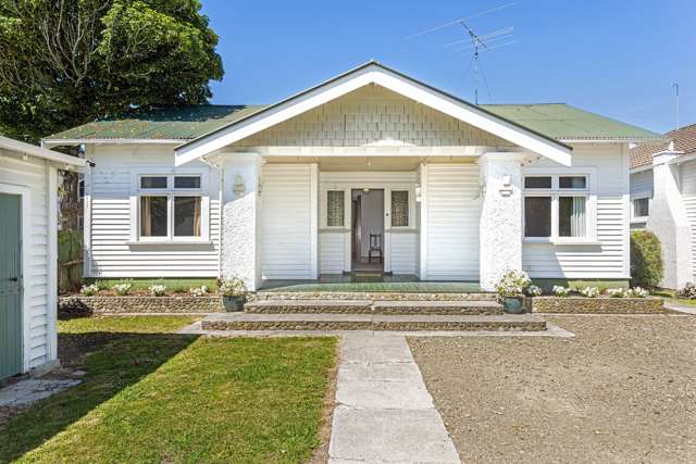 127 Iranui Road Inner Kaiti_1