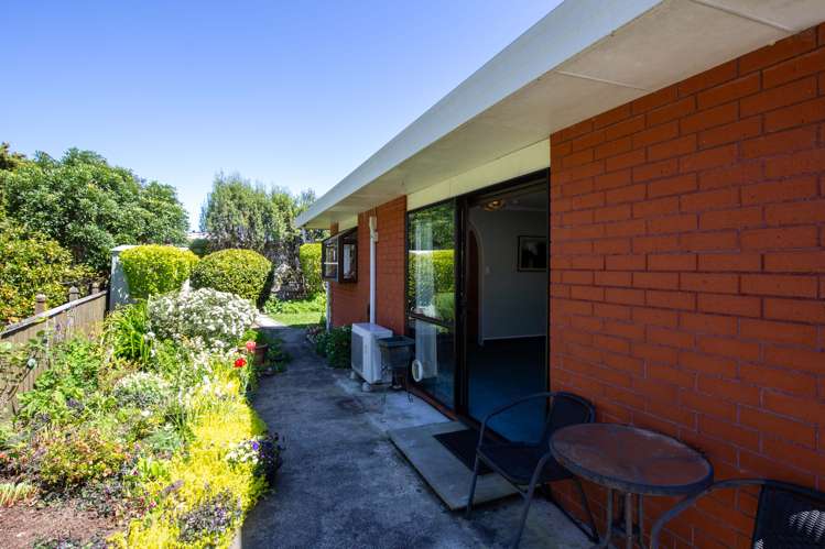 15b Willow Avenue Stoke_16