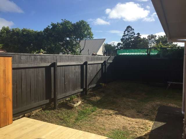 1/216a Edmonton Road Te Atatu South_4