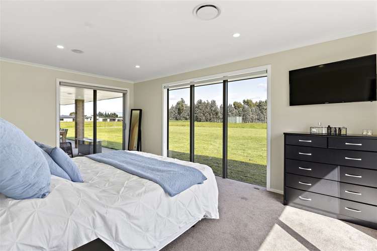 65 Andersons Line Carterton_13