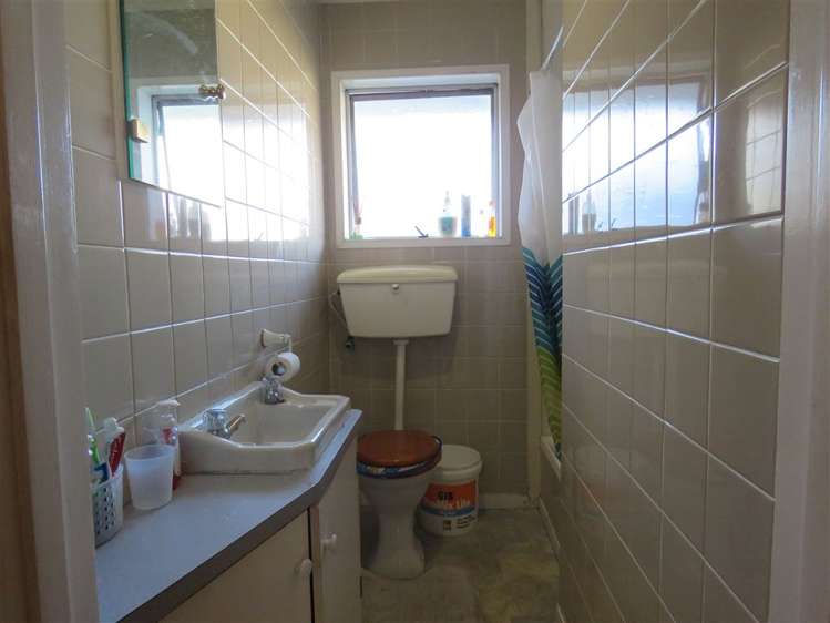 2/287 Main South Road Hornby_11