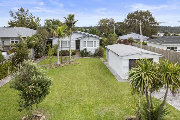 1/6 Lancaster Road Beach Haven_17