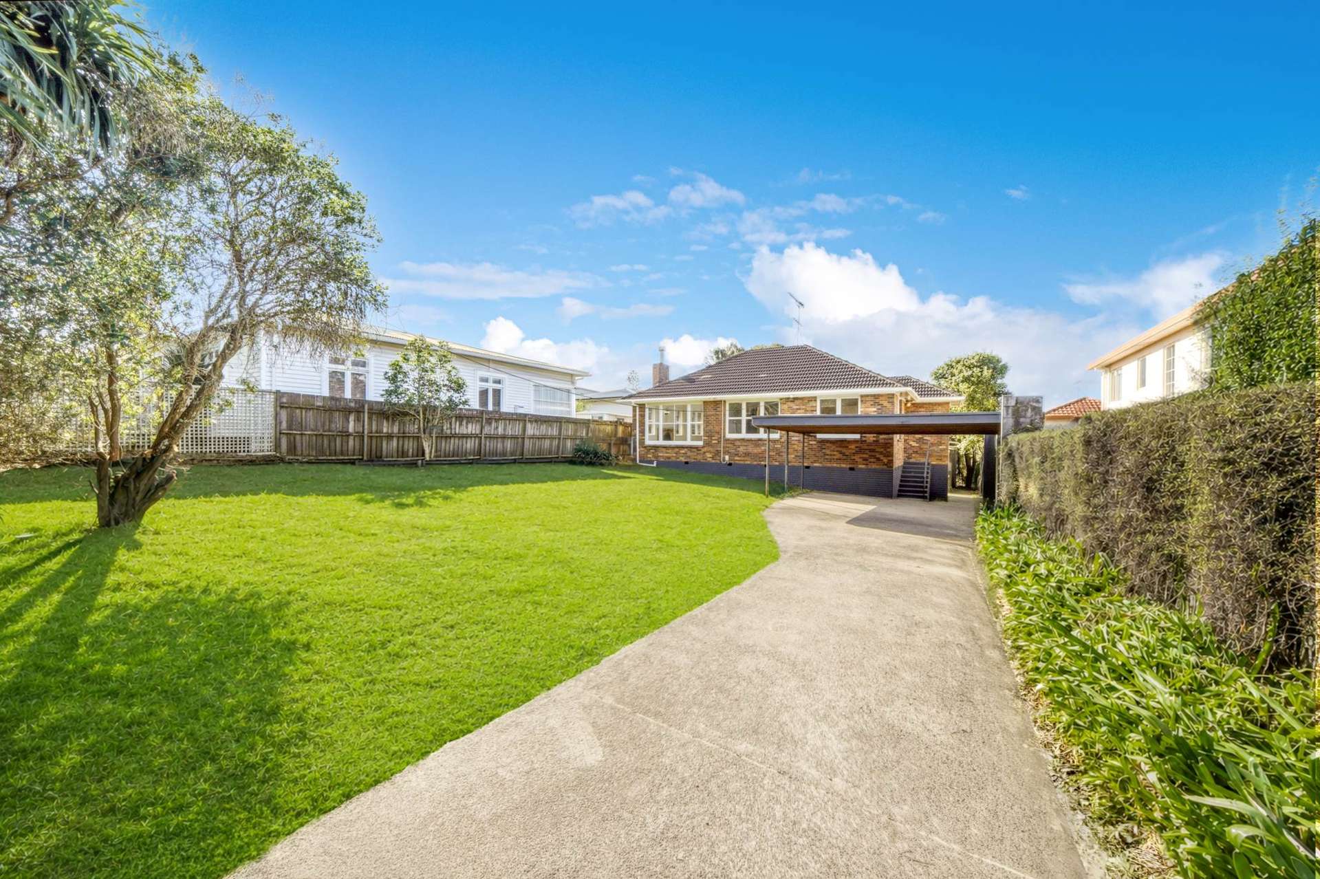 194 Chivalry Road Glenfield_0