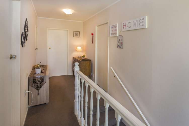 13 Paisley Street Mellons Bay_7