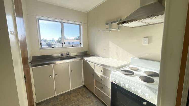 6 & 8/42 Clevedon Road Papakura_3