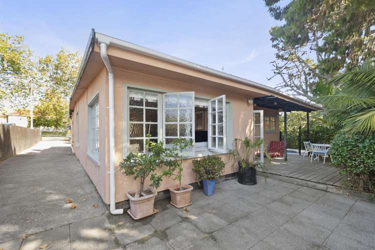 97 Seabrook Avenue New Lynn_19