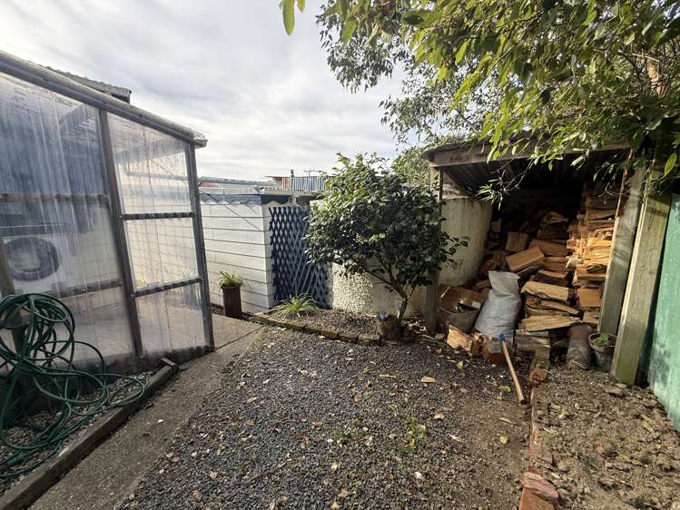 9 Rimu Street Kaka Point_13